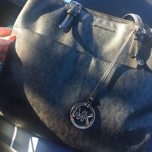 Micheal Kors Purse